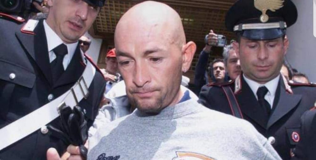 Adesso è ufficiale: Pantani non era dopato, analisi del sangue alterate con la de­pla­sma­zio­ne per eliminarlo