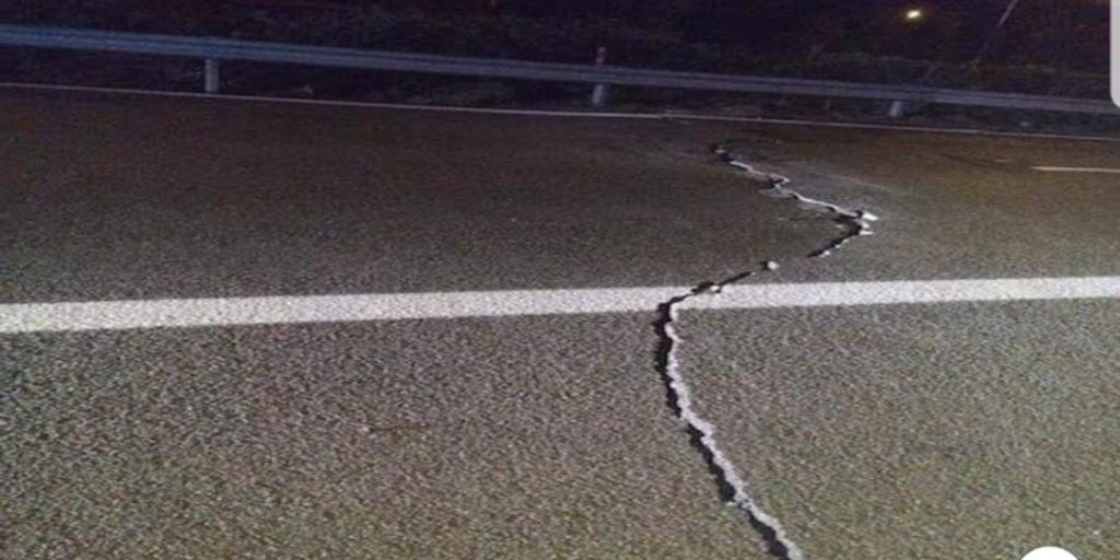 Forte scossa di terremoto nel Catanese (4.8), crolli, feriti, A18 chiusa per lesioni