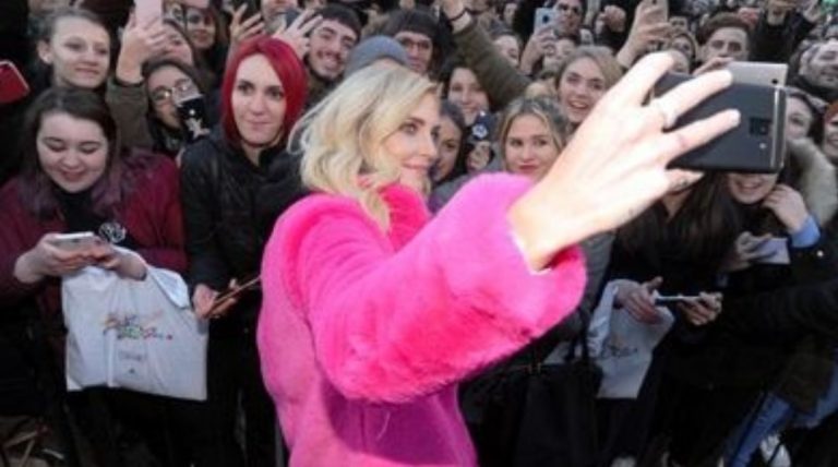 Bari, a scuola un corso per diventare fashion blogger: “Tutti vogliono essere Chiara Ferragni”