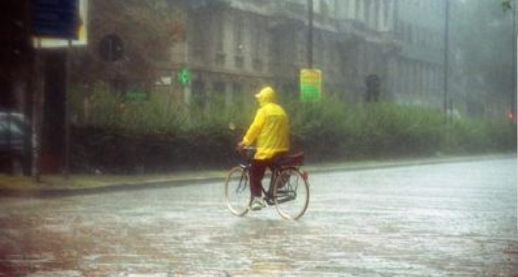 Meteo:crollo termico nel week end di 15°. “Pioggia e temporali”