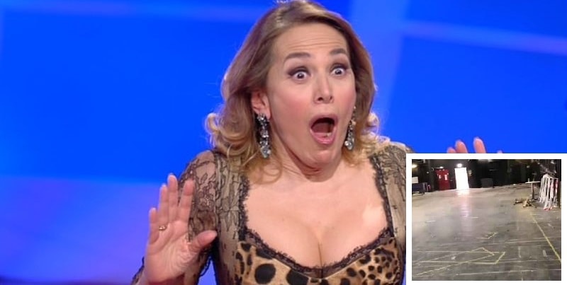 “Lo studio di Pomeriggio 5 è distrutto”, Barbara d’Urso posta le foto sui social