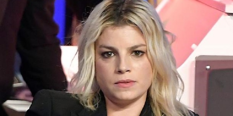 Emma Marrone, crisi di nervi in diretta: va fuori di testa