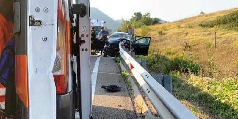 Tragico incidente stradale: bimbo di 4 anni muore sul colpo