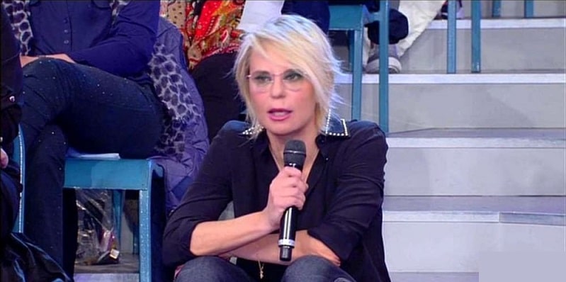 Scandalo Maria de Filippi: “Rapporti a quattro dietro le quinte del programma”