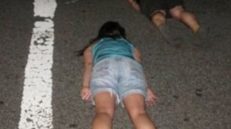 Planking Challenge, allarme in Campania: ragazzi stesi in strada in attesa delle auto