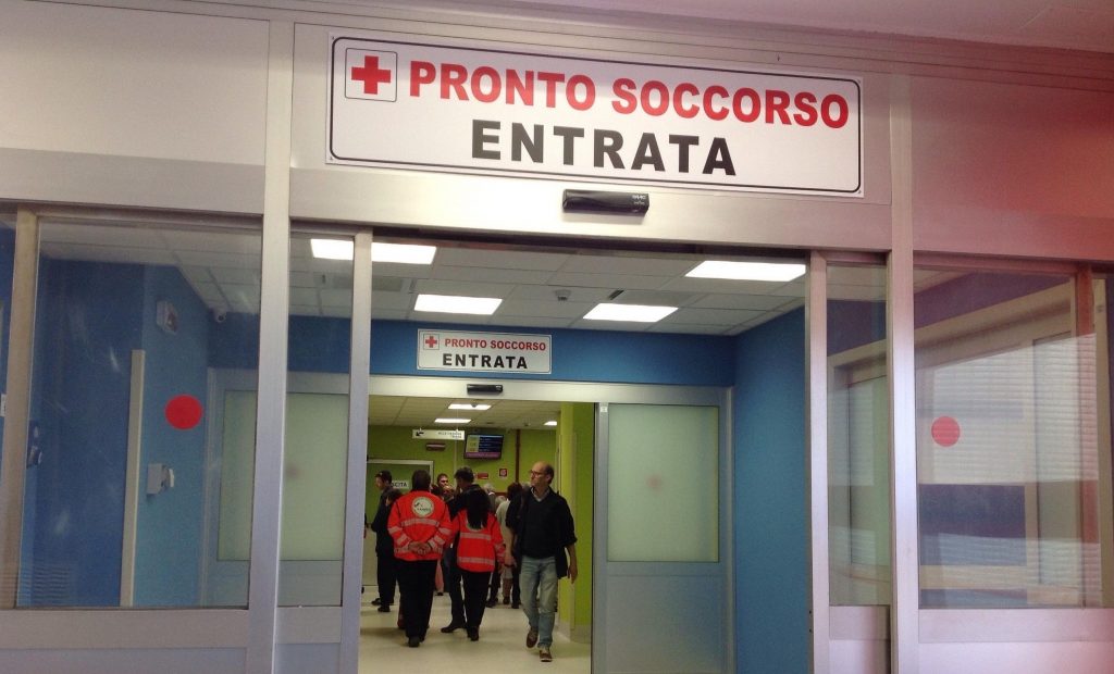 Coronavirus, boom di contagi: costretti a chiudere il pronto soccorso