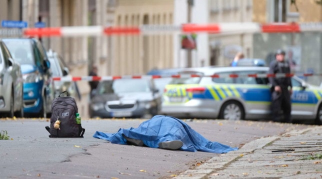 Germania, sparatoria davanti la sinagoga e bomba nel cimitero, Diversi morti: la polizia ” RESTATE IN CASA”