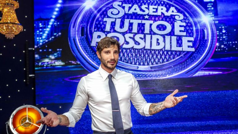 Stefano De Martino: decisione improvvisa della Rai su Stasera tutto è possibile