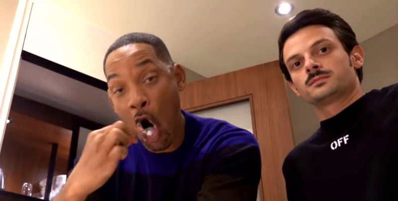 Rovazzi e Will Smith si ritrovano nella stessa stanza d’hotel per un errore di prenotazione (VIDEO)