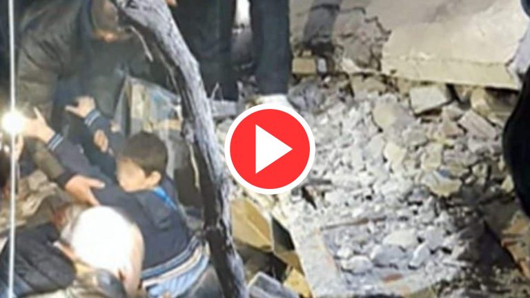 Terremoto Albania, due bambini salvati dalle macerie [VIDEO]