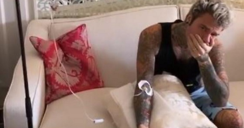 “Ha urlato tutta la notte”, malore per Fedez: intervengono i soccorsi