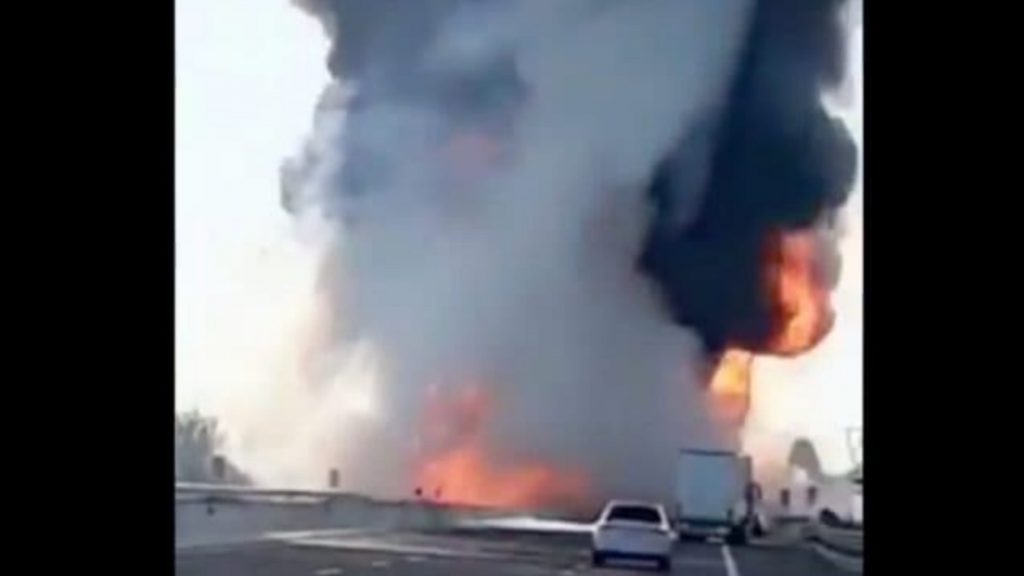 Italia, disastro in autostrada: ci sono morti. Soccorsi in azione