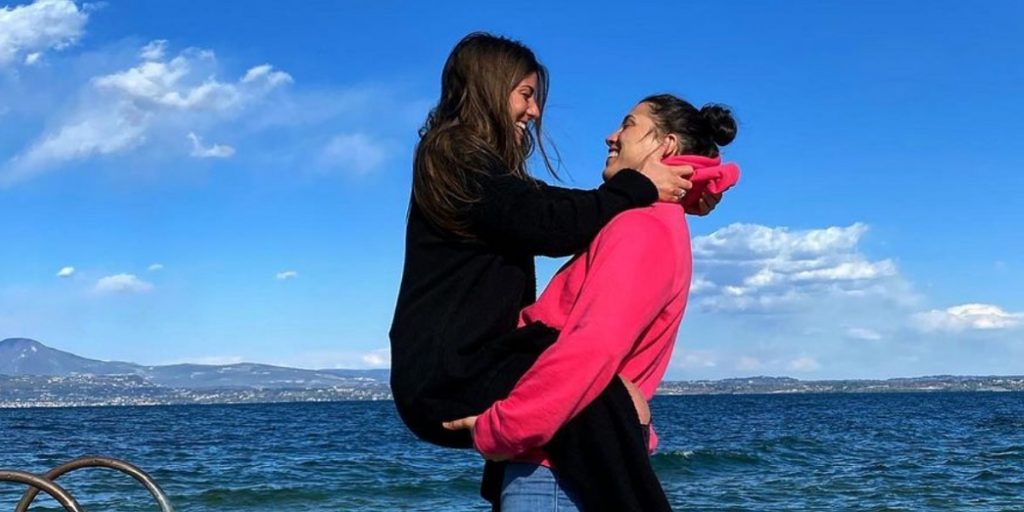 “Io e Chiara ci siamo fidanzate, ci amiamo”. Il coming out dell’azzurra