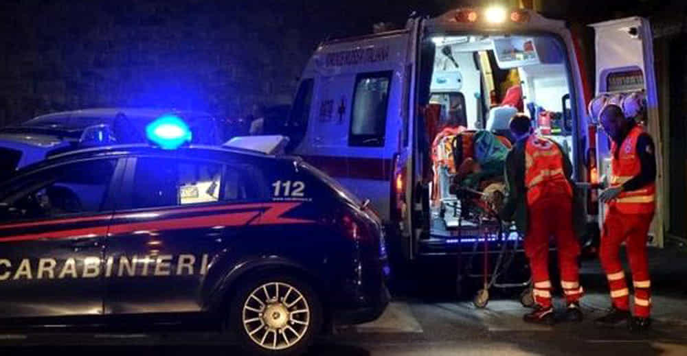 Camion si ribalta e provoca un grave incidente: decine di km di coda