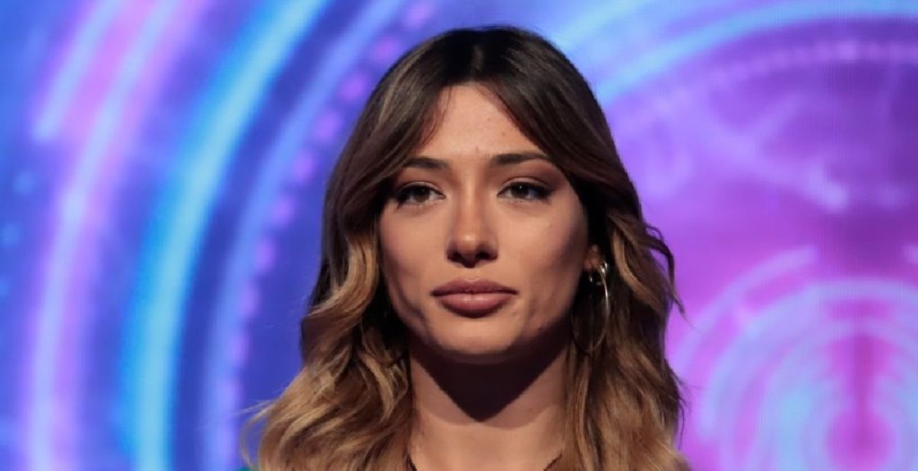 Soleil Sorge, “Buttatela fuori subito dal Grande Fratello Vip”: “Ha fatto cose molto brutte..”