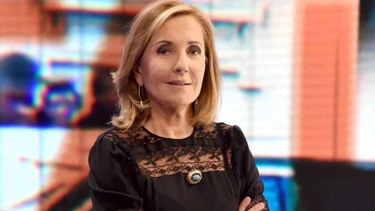 Mediaset, Barbara Palombelli: l’aggressione in diretta tv. Trasmissione sospesa