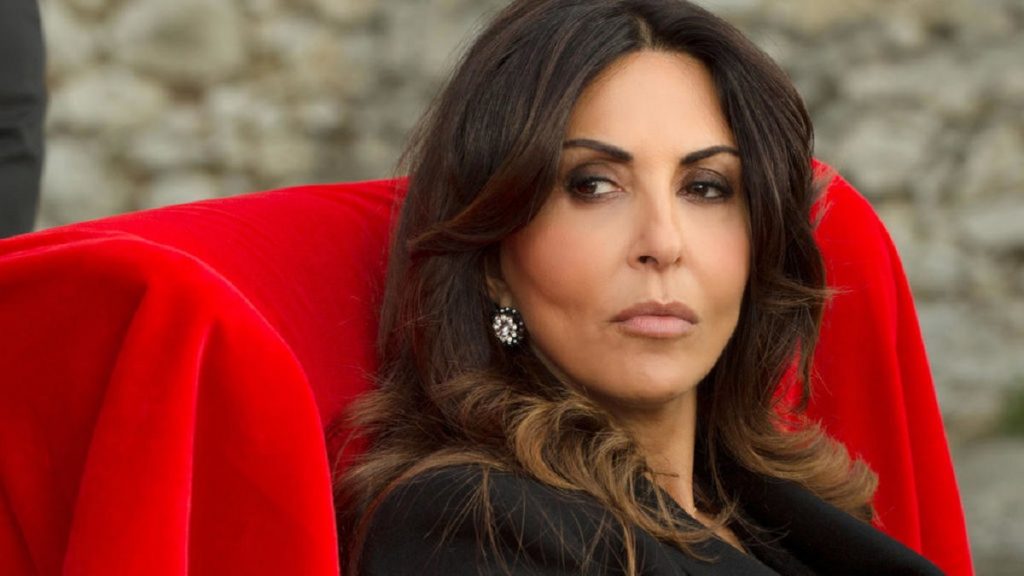 Sabrina Ferilli: “Non ce la faccio più, ecco la verità sulla lite con Amadeus”