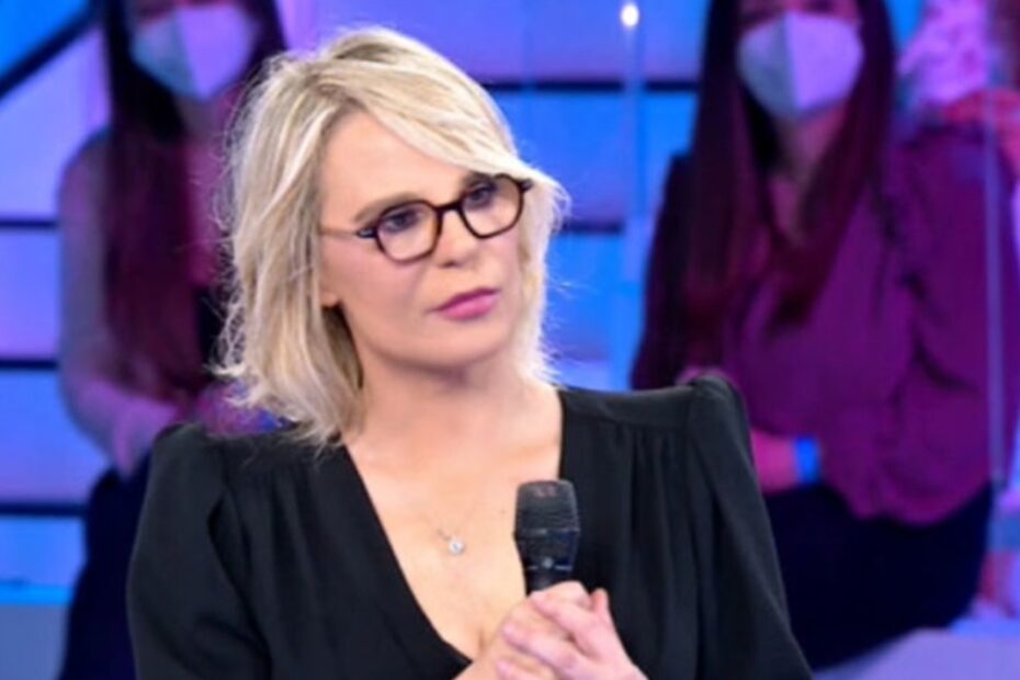 “Non ci voleva”. Amici 21, tegola per Maria De Filippi: la notizia arrivata poco fa