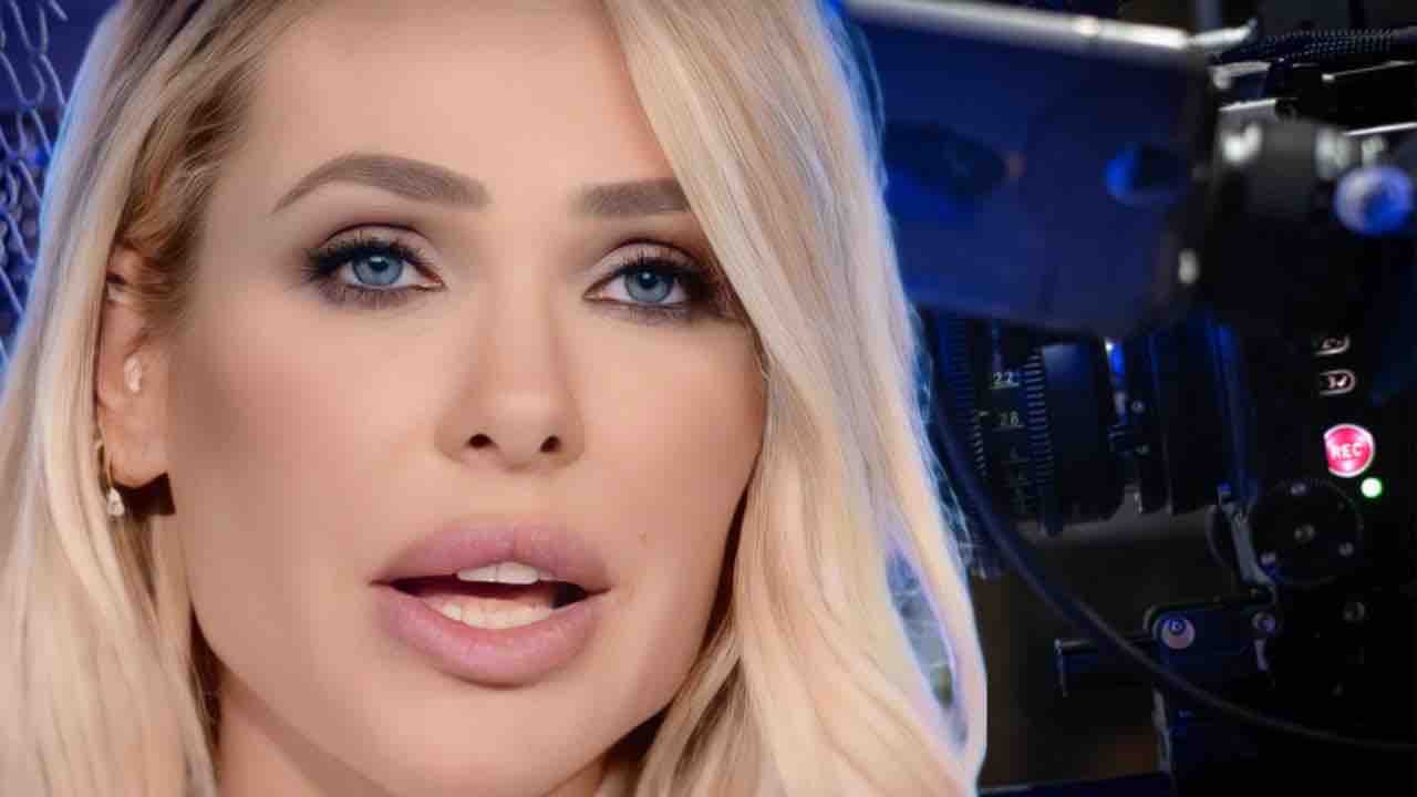 Ilary Blasi ‘Lo fa sempre dopo la mezzanotte’ Confessione imbarazzante