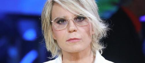 Bufera Uomini e Donne, Maria de Filippi perde il controllo, furiosa fa una scenata pazzesca davanti a tutti, Chi ha cacciato