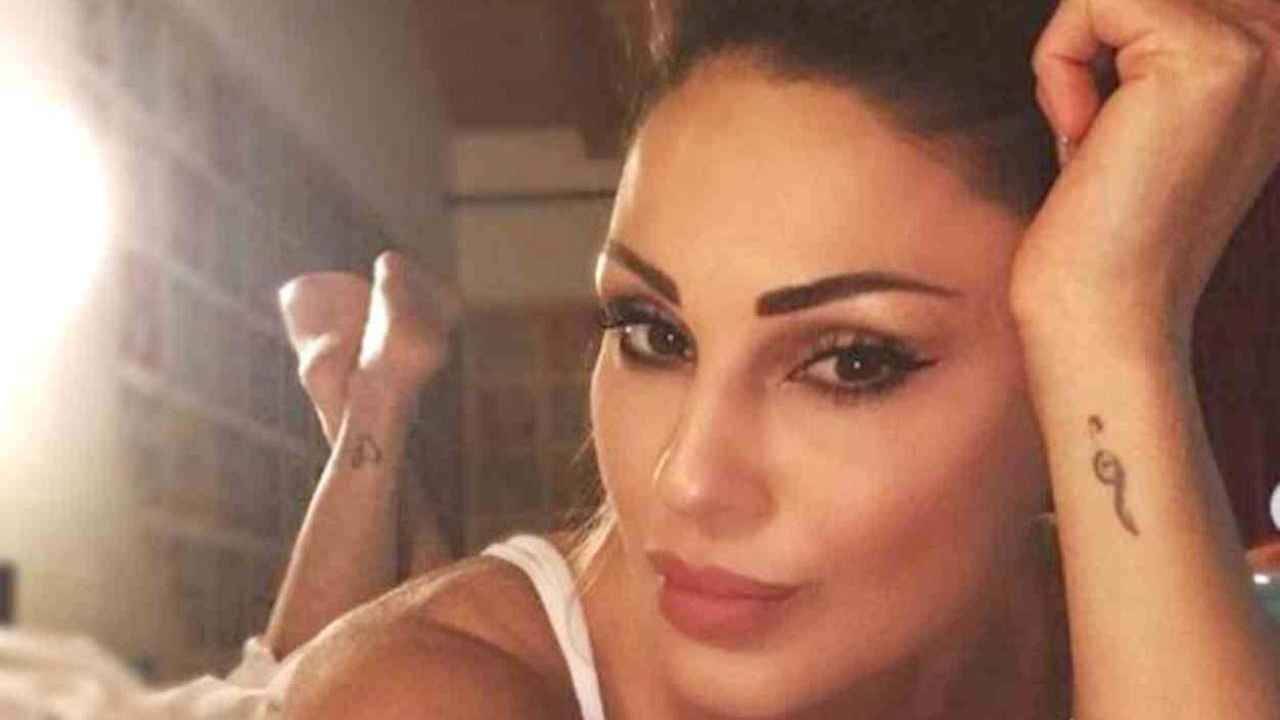 Anna Tatangelo, sapete che ha una sorella bellissima? Le due sono molto unite