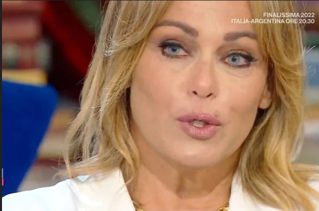 Sonia Bruganelli piange per la figlia Silvia: “Mi insegna ‘Mamma, io sono così: accettalo’”