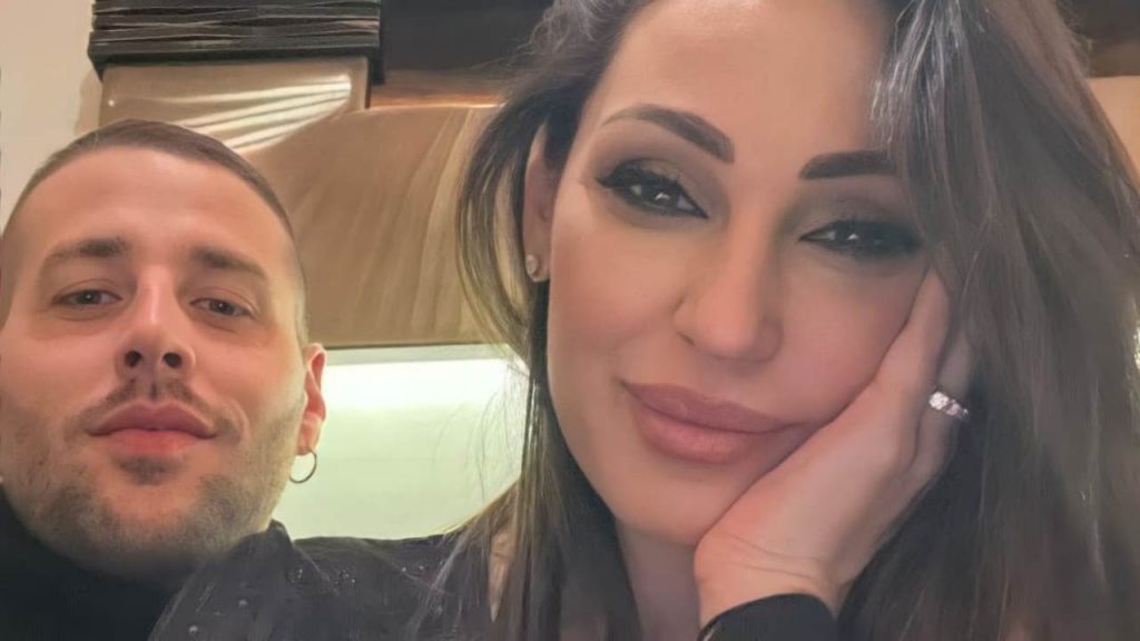 Estate in love per Anna Tatangelo: le foto svelano tutto