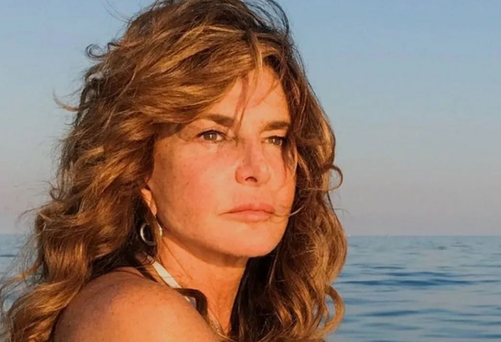 Giuliana De Sio: “Mia madre era alcolizzata e aggressiva. Mi sono salvata scappando”