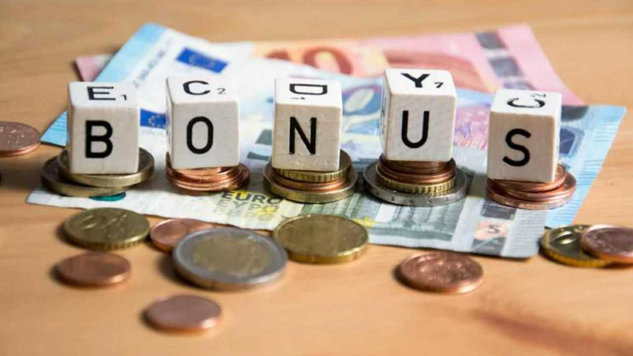 1000 euro Bonus spesa, avviate milioni di domande: come funziona