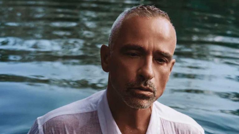 “Michelle a letto faceva…”. Eros Ramazzotti sgancia una bomba. La confessione piccante è un’esagerazione