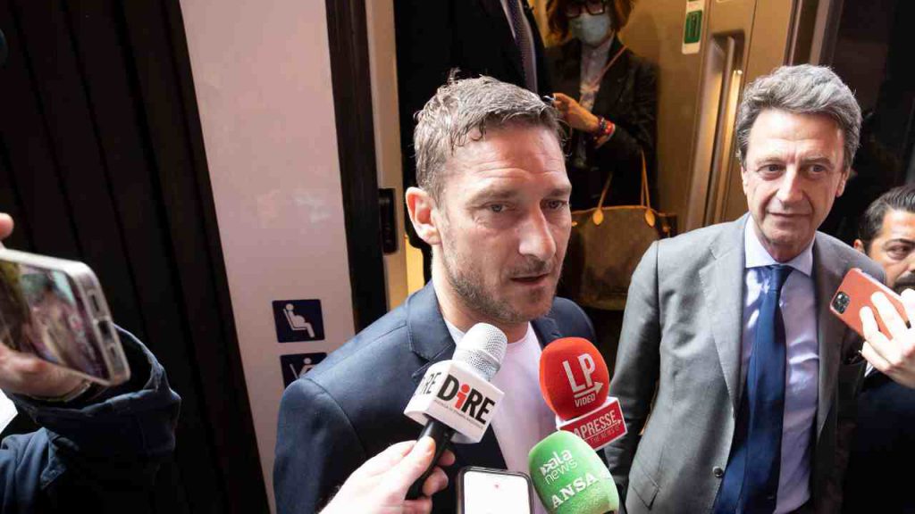 Totti, Noemi non ne può più: l’ultimatum coinvolge anche Ilary