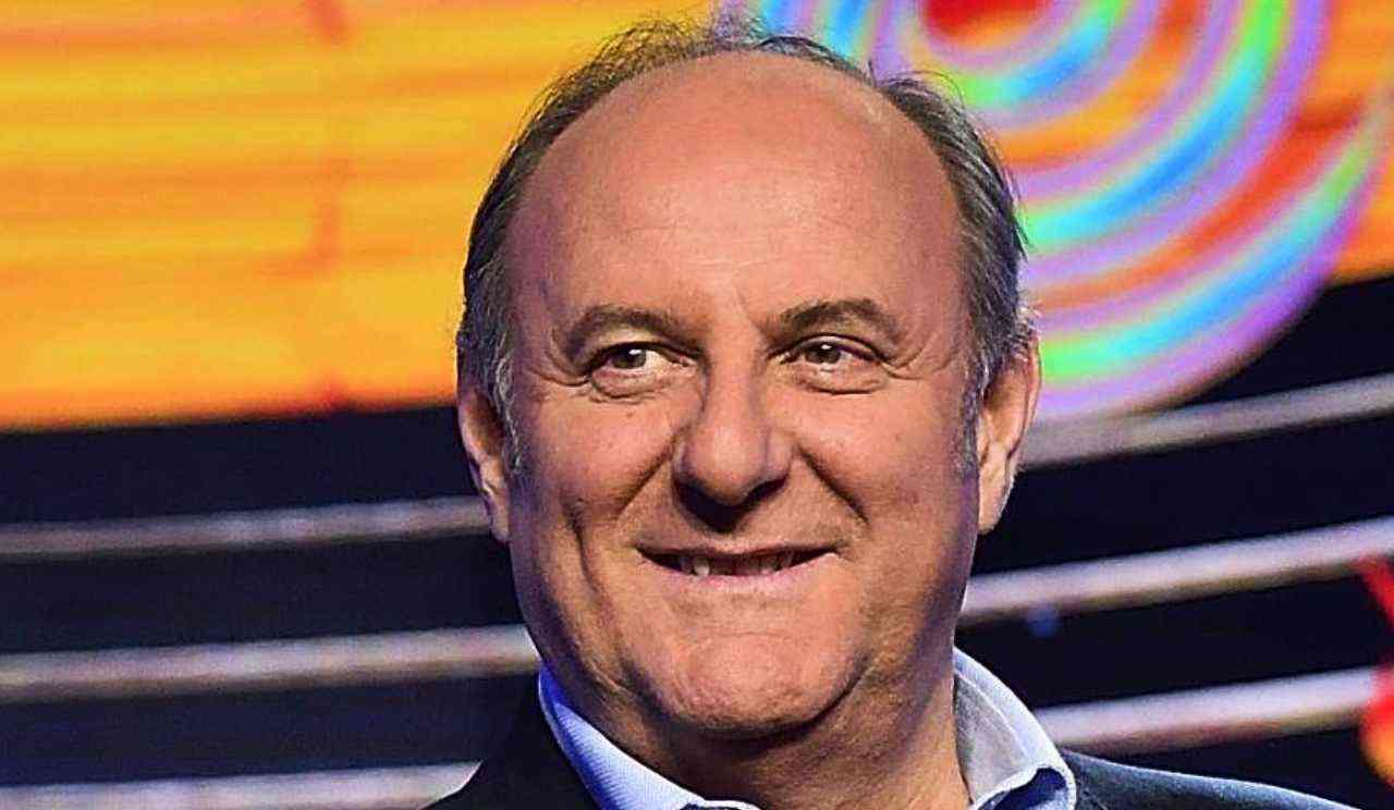 Gerry Scotti, malore improvviso durante la diretta: la Manzini lo soccorre, pubblico sconvolto | Foto