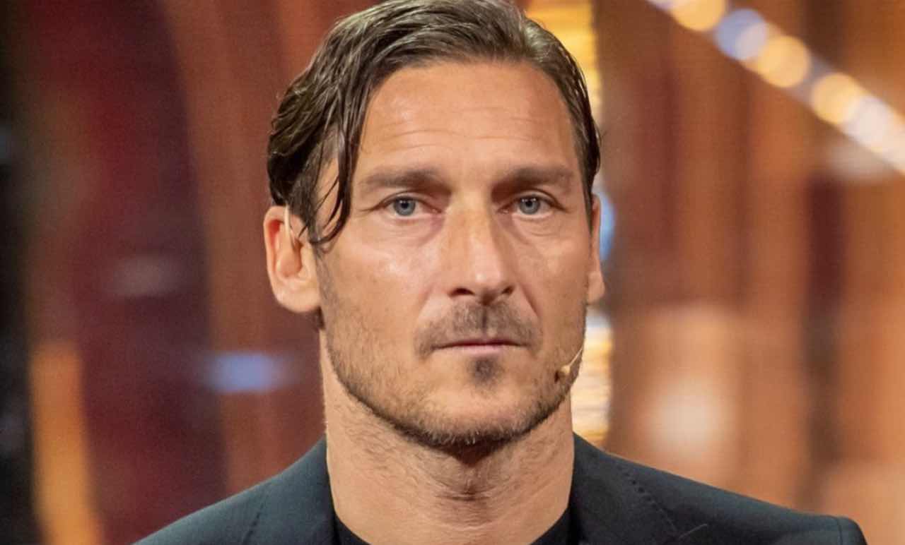 “Peggior cosa non poteva farla”: Francesco Totti asfaltato completamente | Ecco cosa gli ha fatto