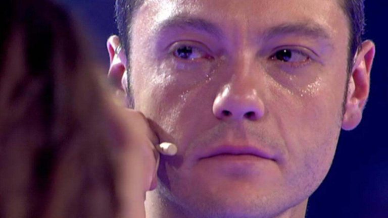 Tiziano Ferro in depressione: “l’obbligo alla solitudine, pensieri suicidi”, una terribile verità