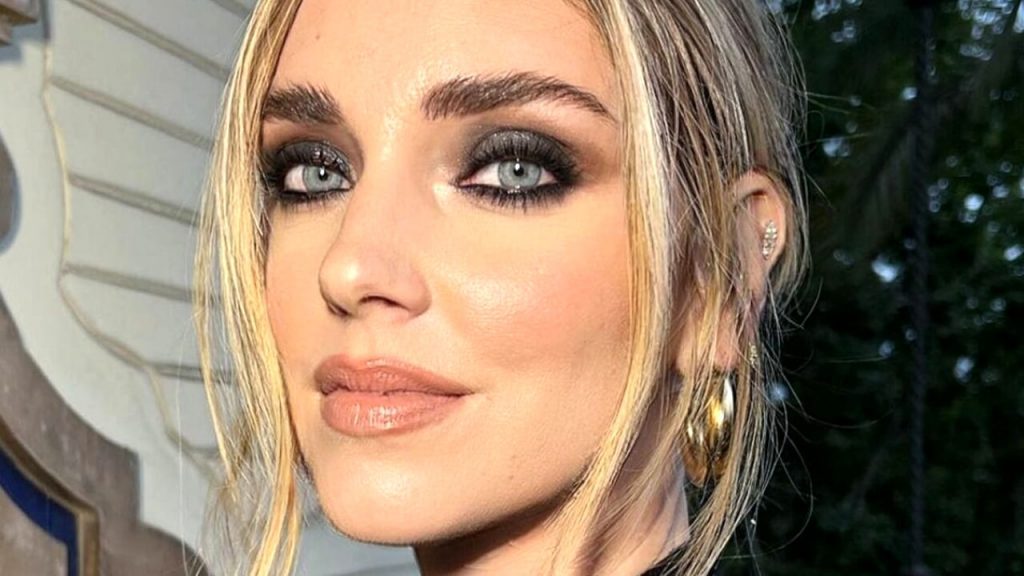 Chiara Ferragni posa con le altre co-conduttrici e zittisce le malelingue