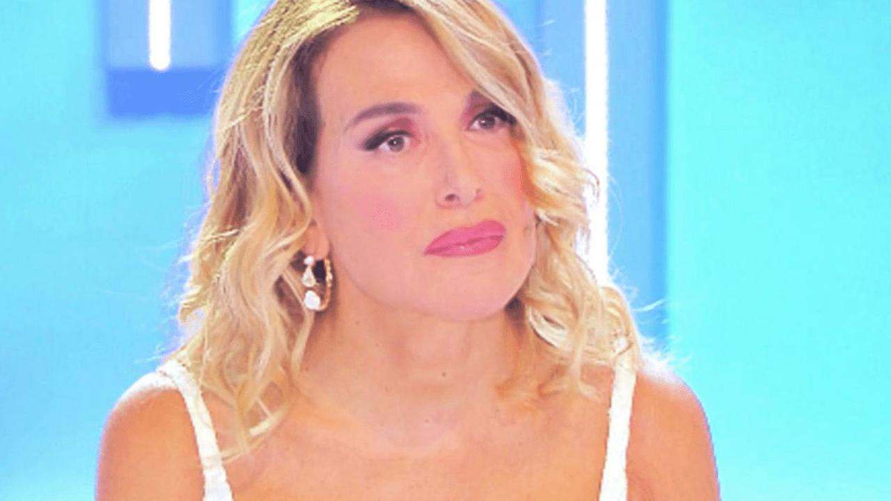 Barbara D’Urso distrutta | Mazzata direttamente da Alberto Matano: tremano gli uffici Mediaset