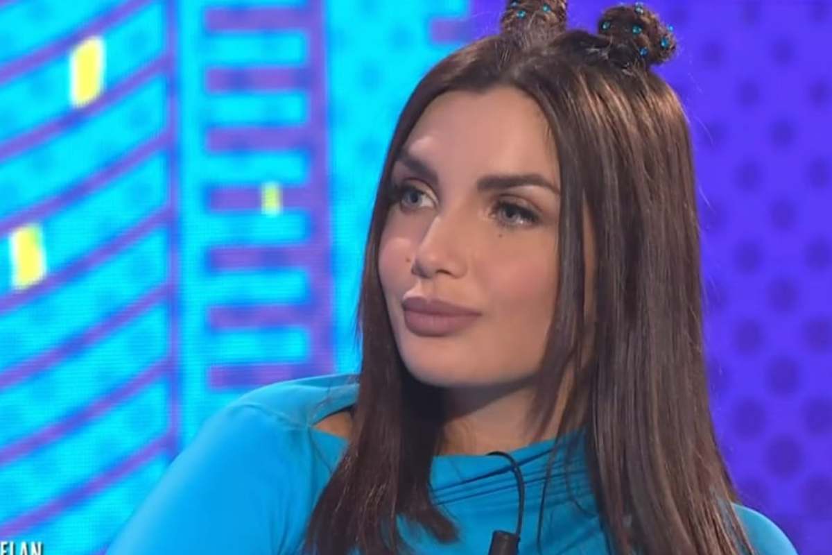 Mi sto facendo aiutare”: Elettra Lamborghini racconta tutto in lacrime