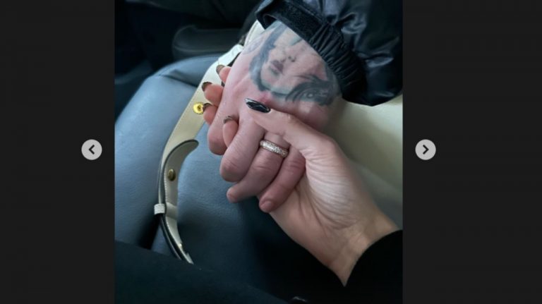 Ferragni e Fedez stanno insieme, e ce l’hanno detto con una foto su Instagram