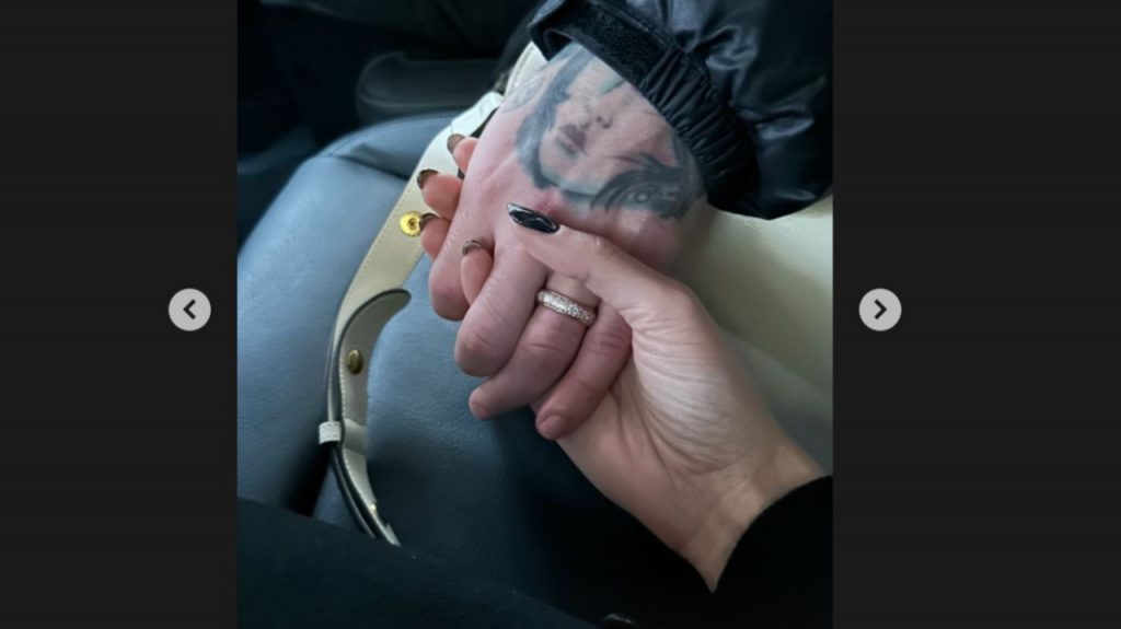 Ferragni e Fedez stanno insieme, e ce l’hanno detto con una foto su Instagram