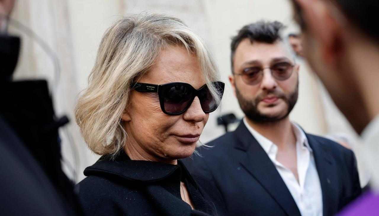 Maria De Filippi mai vista così, scovate alcune immagini inedite | FOTO