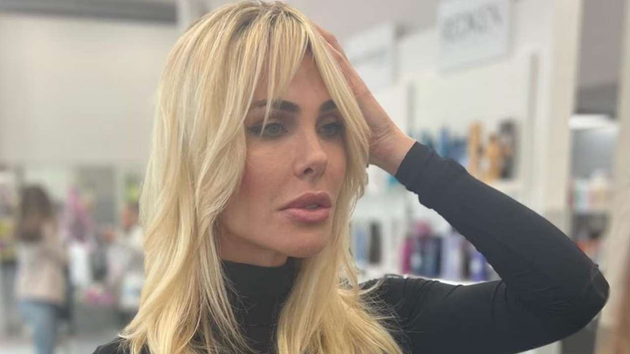 Bomba Ilary Blasi, la showgirl ‘invita’ Totti a casa | Notizia clamorosa, cosa sta succedendo