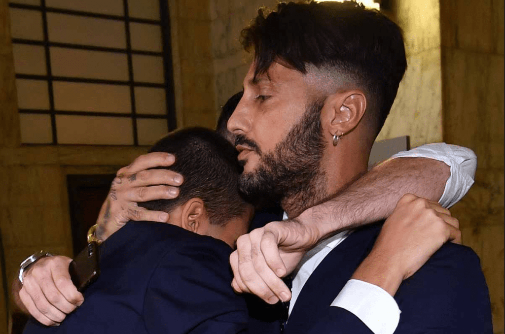 Fabrizio Corona, tutti senza parole per il figlio Carlos: messaggio appena arrivato