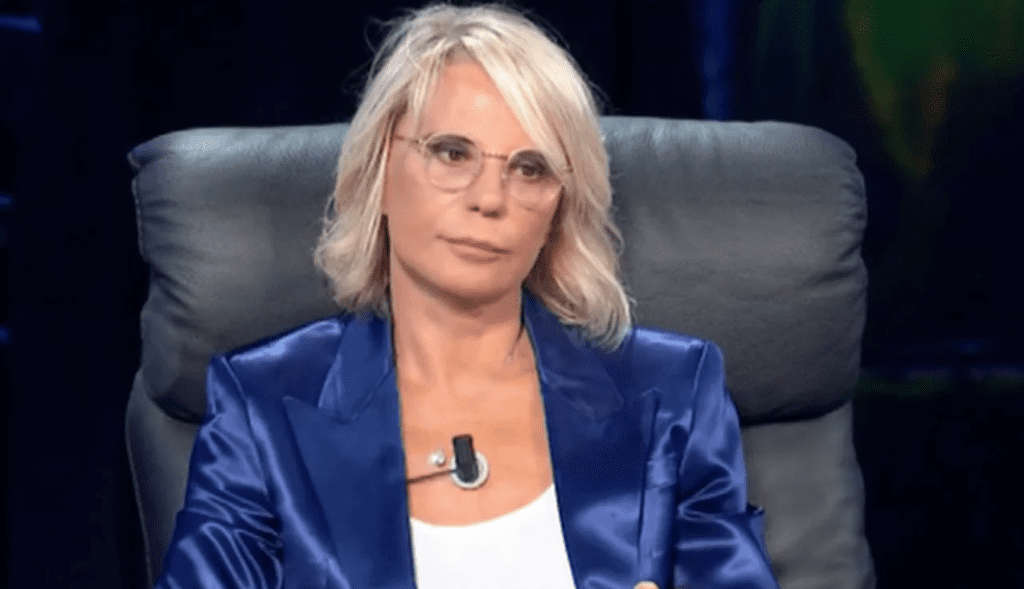 Maria De Filippi, disastro in studio: li hanno “denunciati” | Cosa è successo