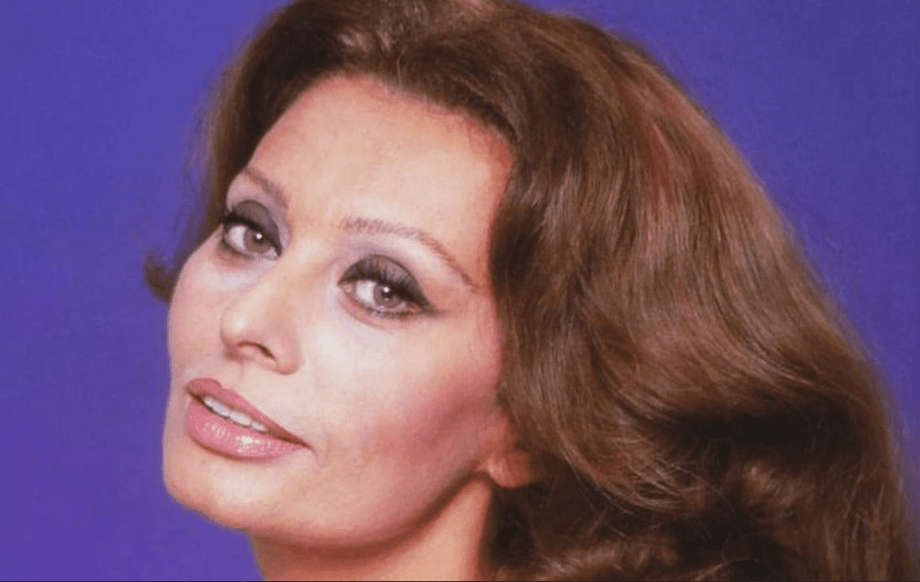 Sophia Loren ha dovuto farla finita, lo strazio è enorme: “Non posso vivere” | Decisione sofferta fino all’ultimo secondo