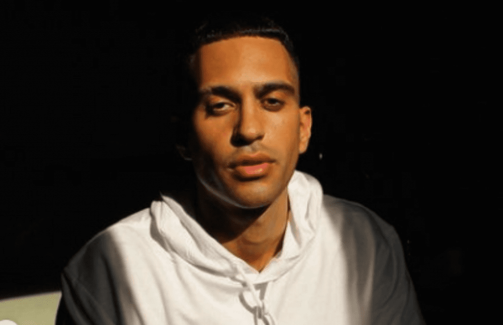 Mahmood, la verità è venuta fuori come un boomerang: Nessuno poteva immaginarlo | “Non l’ho mai abbandonato”