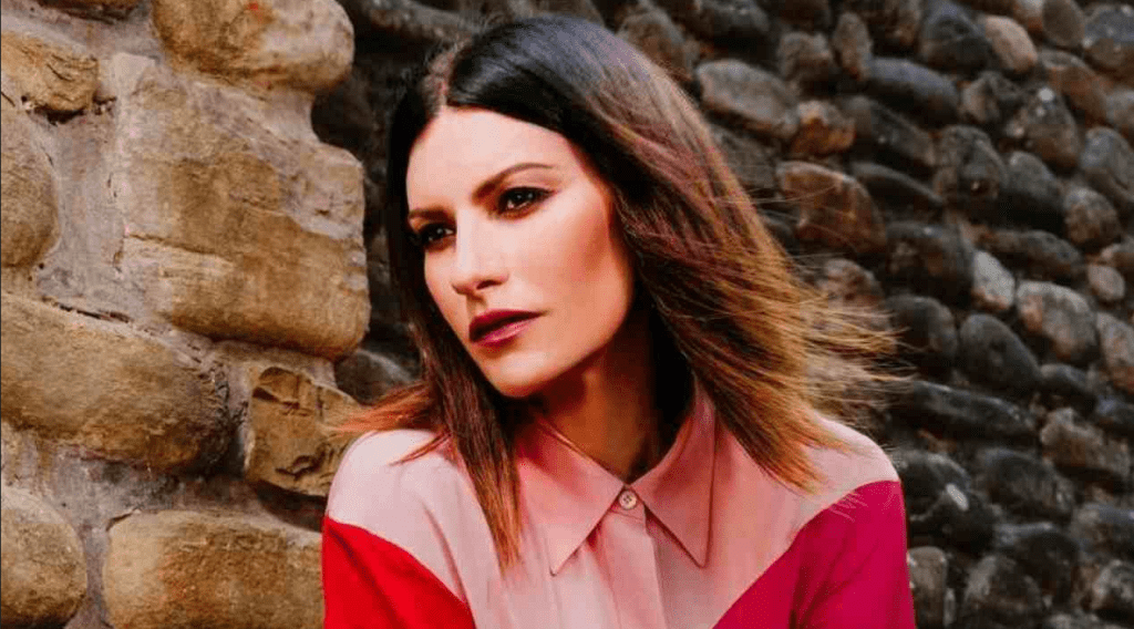 Laura Pausini, trapela il dramma privatissimo familiare che in pochi conoscono: “Perso un figlio”