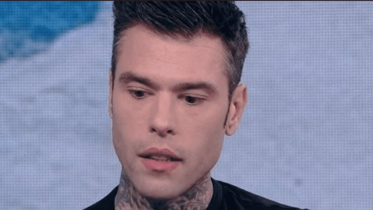 Fedez, malore improvviso in casa: la colpa è tutta sua | Lo ha fatto davanti a lui