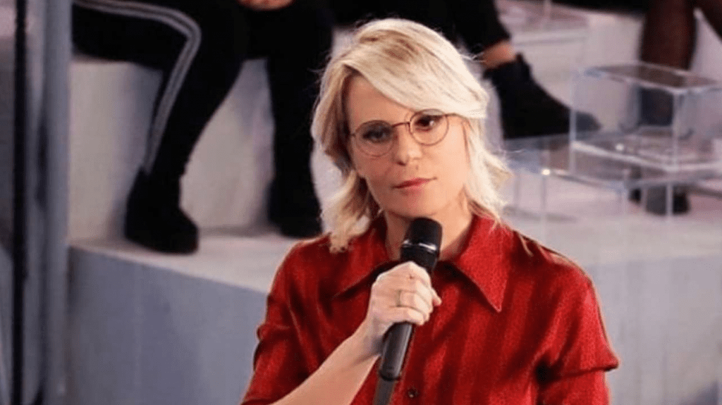 Maria De Filippi lo ha fatto davanti a tutti: “Sto facendo una figura di m***a” | Non era mai arrivata a tanto in tv